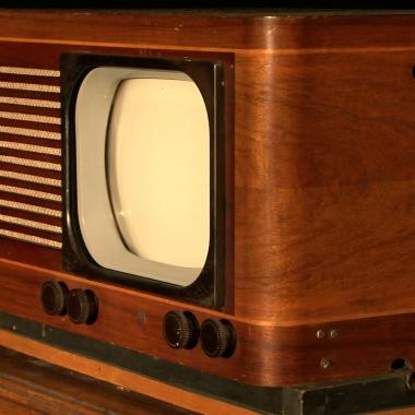 Voir la vidéo de Le poste de télévision, toute une histoire...